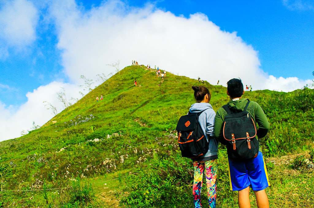 Trekkers to Osmena Peak