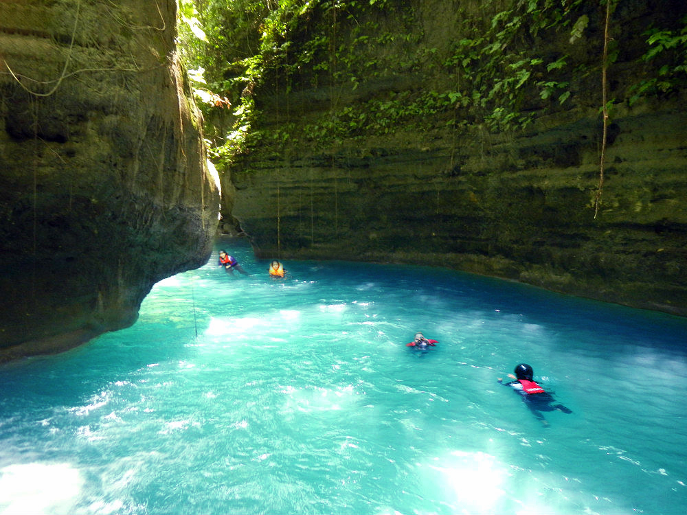 Kawasan Falls Canyon